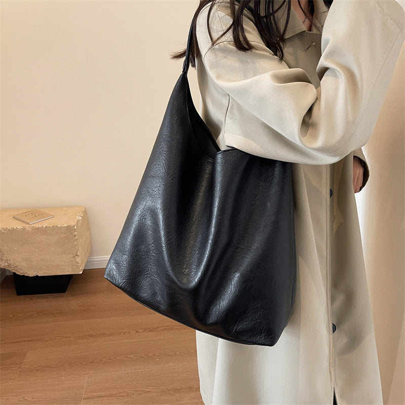 Minimalist Leather Tote Stornfield