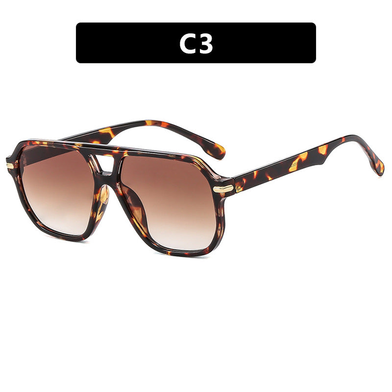 Women's fashionable sunglasses with square frame and eye-catching lenses Stornfield