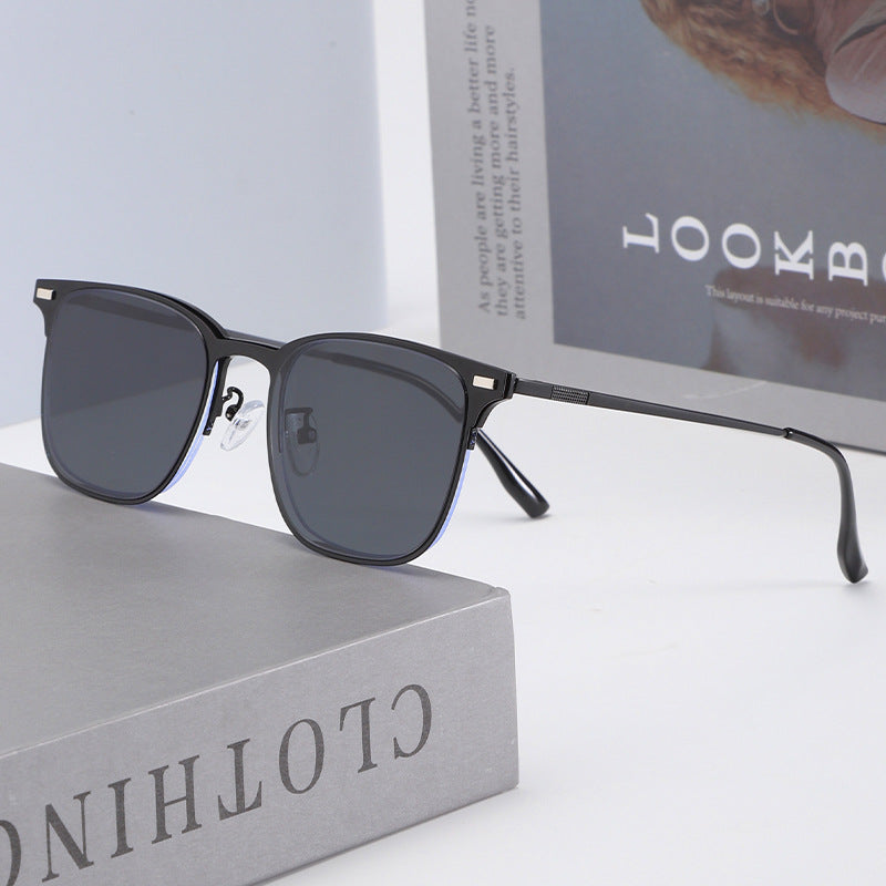 Women Trendy Square Sunglasses in Modern Design Stornfield