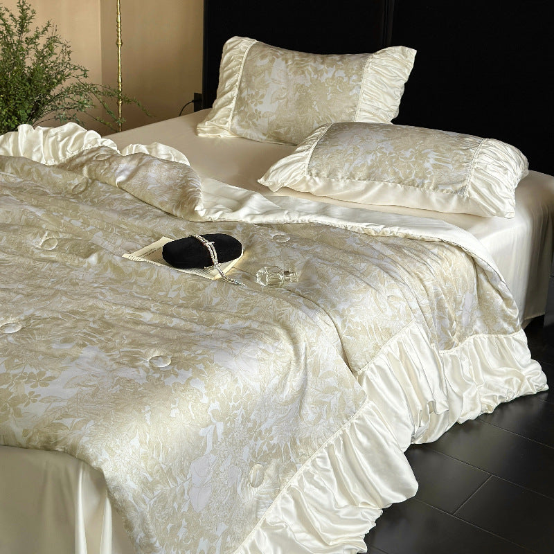 Bedding set made of satin jacquard with gathered ruffle and elegant pillowcases