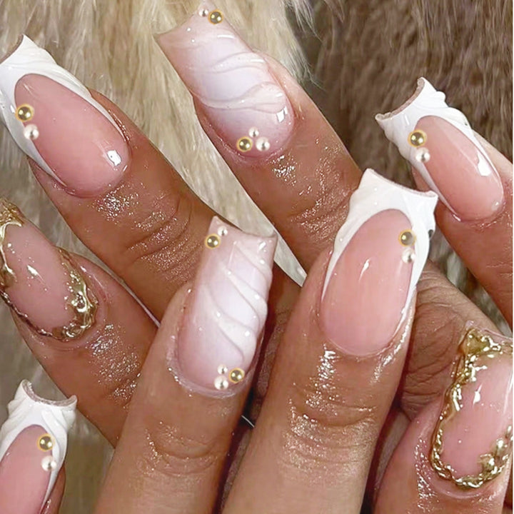 Decorative Press-On Nail Art Set with Elegant Gold Accents Stornfield