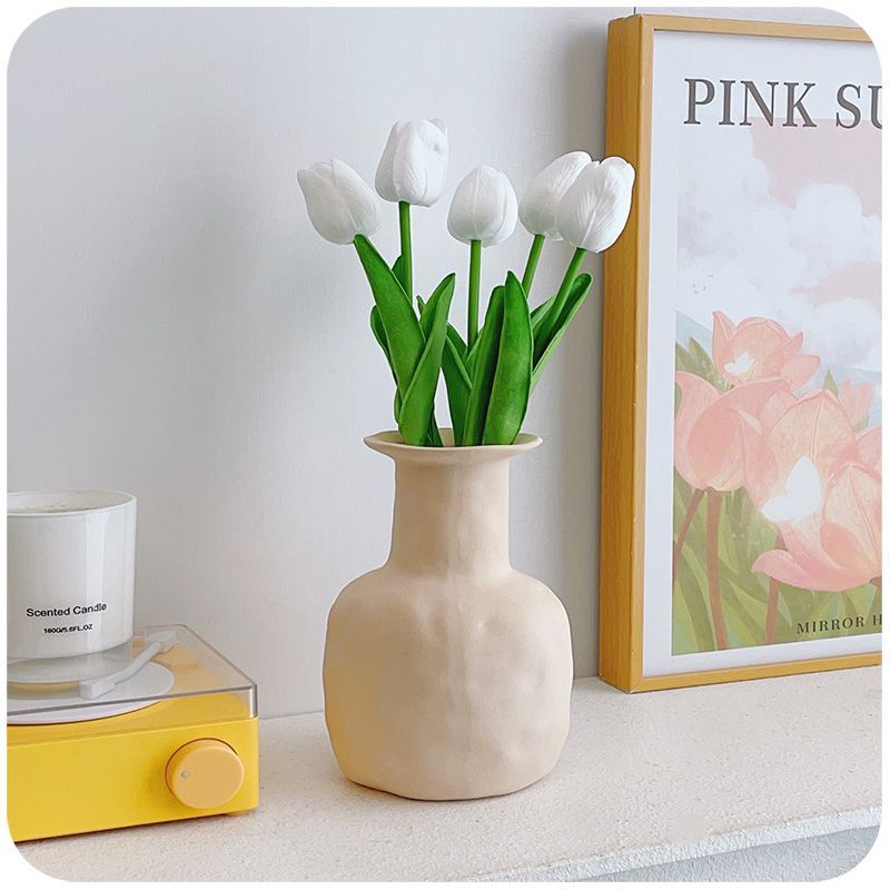 Realistic Decorative Tulip Flower Arrangement