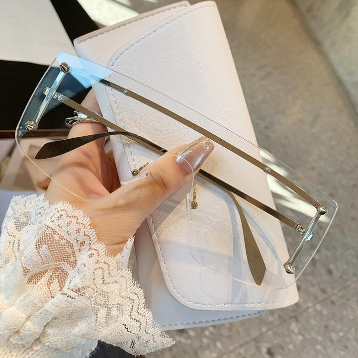 Women oversized sunglasses with modern frame and UV protection Stornfield