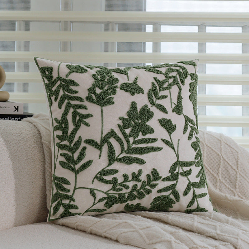 Elegant and decorative pillow with floral design