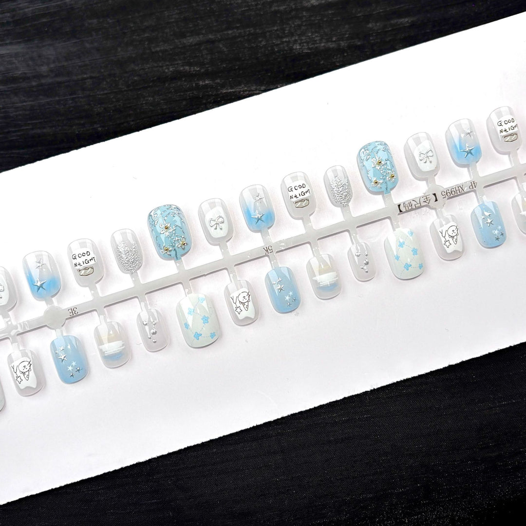 Elegant Polka Dot and Lace Press-On Nail Set