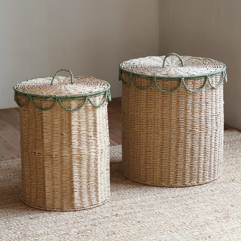Rustic laundry basket with lid Stornfield