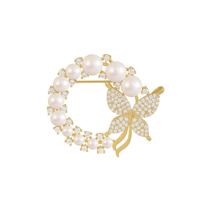 Exquisite pearls and rhinestone brooch Stornfield