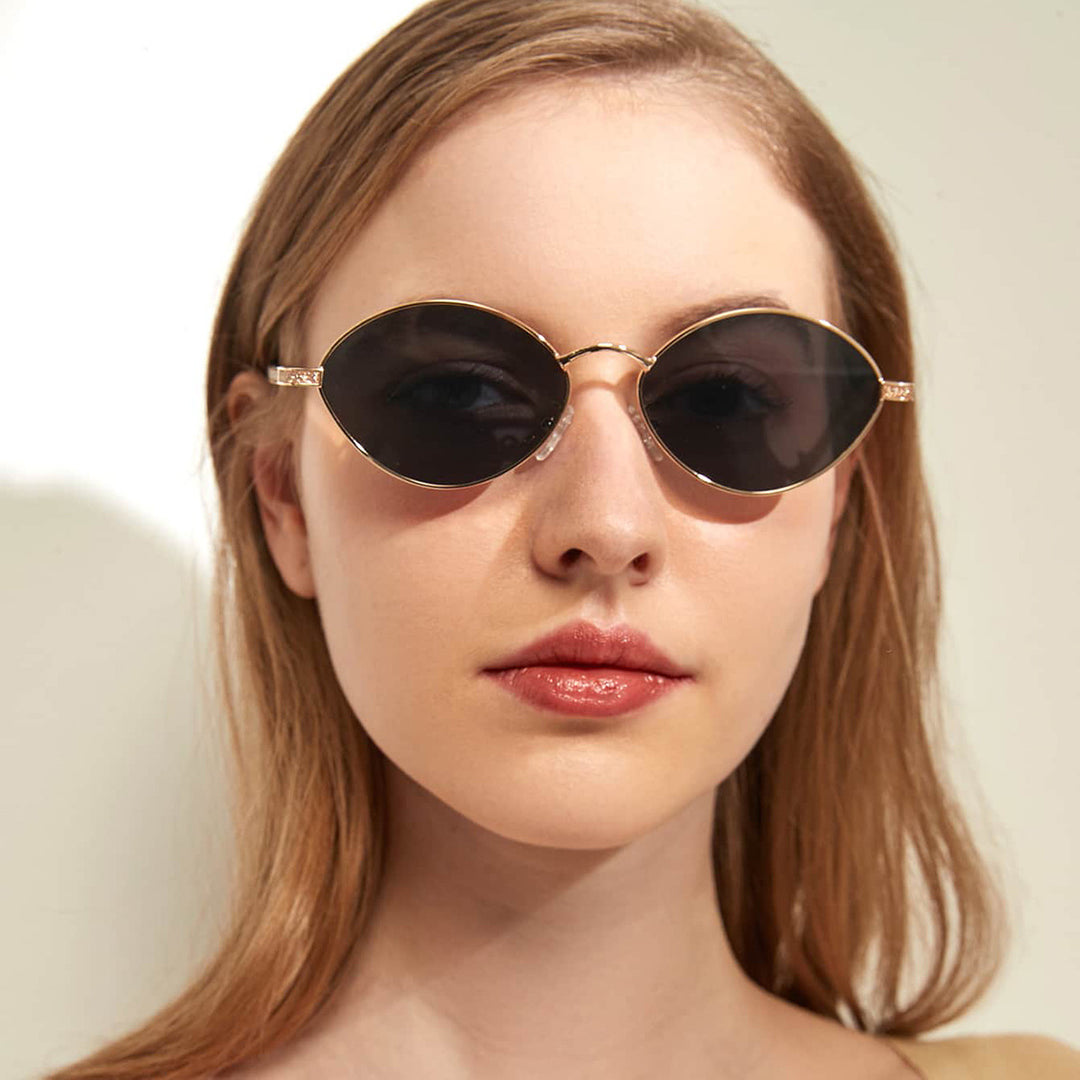 Women's fashionable round sunglasses with luxurious accents Stornfield