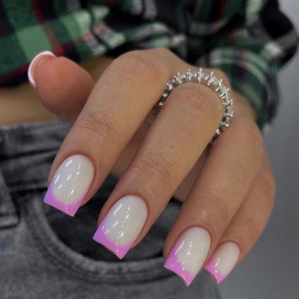 Artful nail extensions with an elegant leaf pattern Stornfield