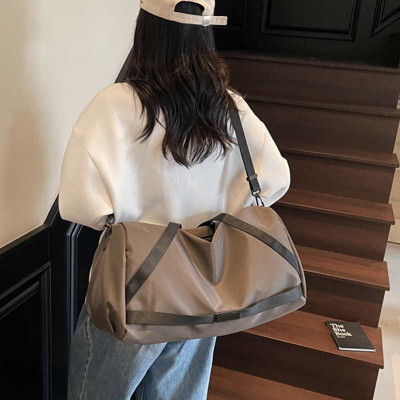 Versatile sports duffel bag with water-resistant material Stornfield