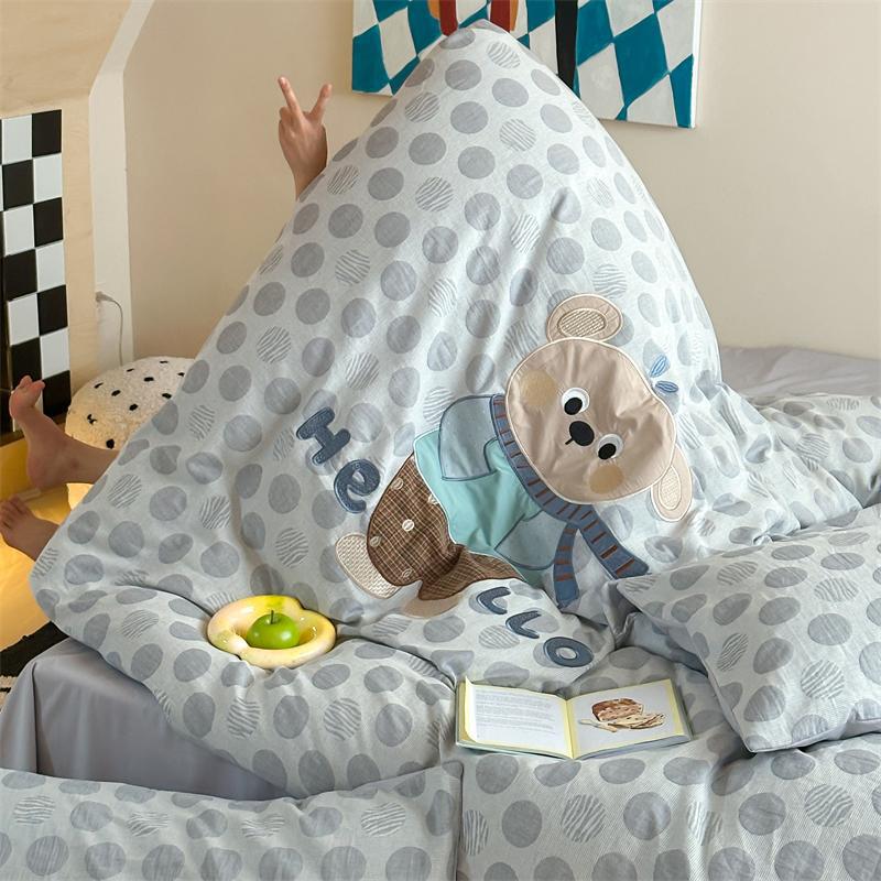 Cotton bed linen set with bunny appliqué and subtle dot jacquard