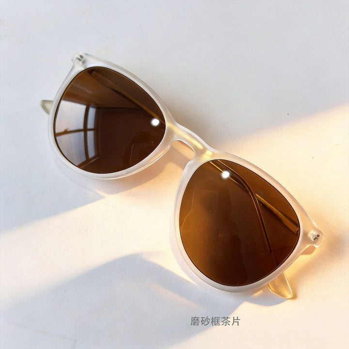 Women's fashionable cat-eye sunglasses with high-quality plastic frame and polarized lenses Stornfield