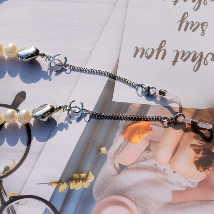 Elegant Faux Pearl Eyewear Chain Stornfield
