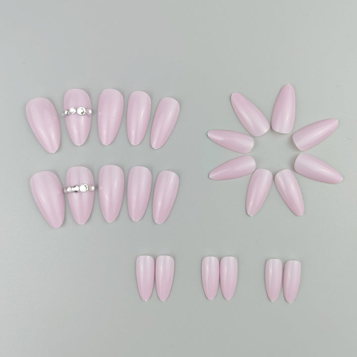 Elegant Almond-Shaped Nail Enhancements Stornfield 1789915615