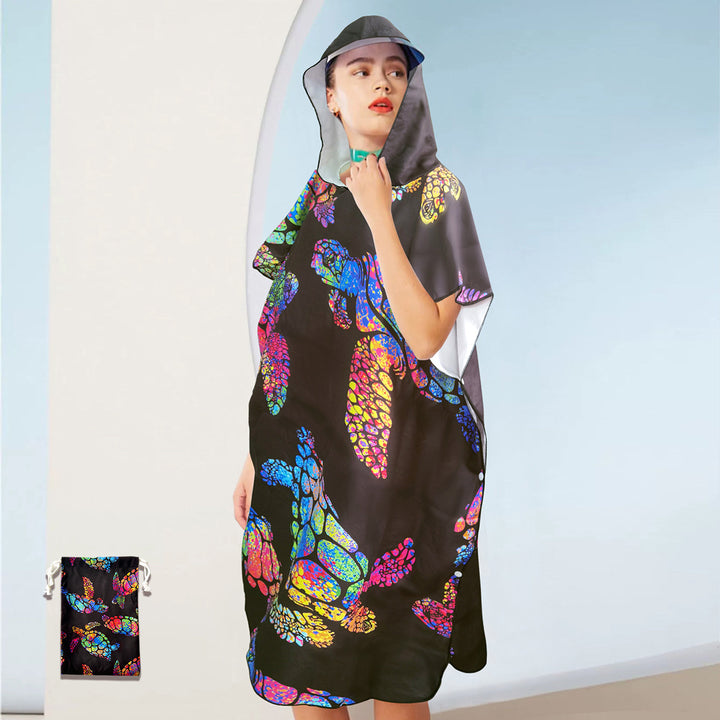 Bath towel with colorful sea turtle design Stornfield
