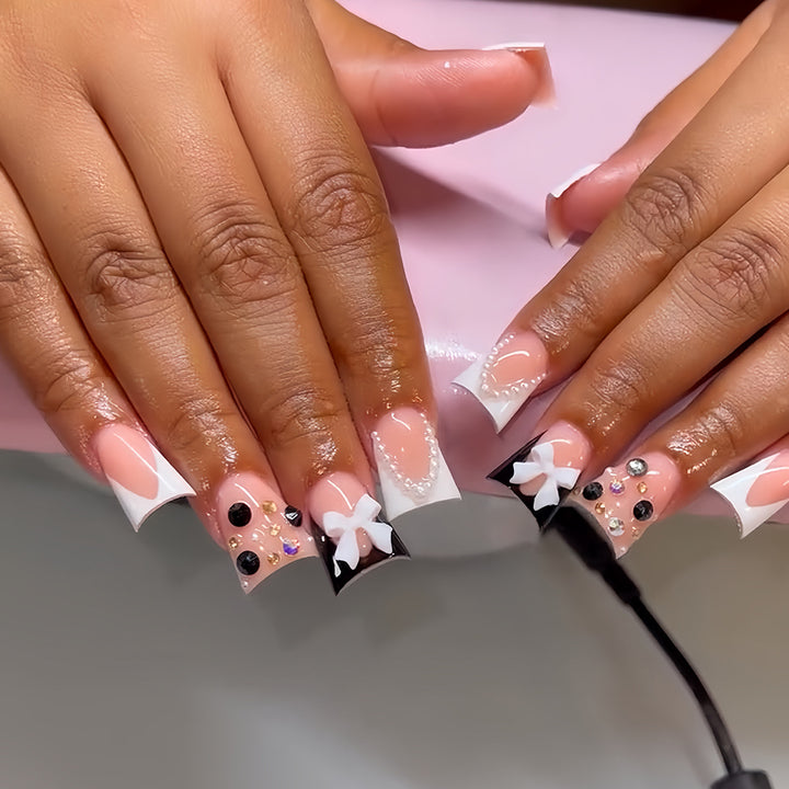 Decorative Press-On Nail Set with Elegant Design Stornfield