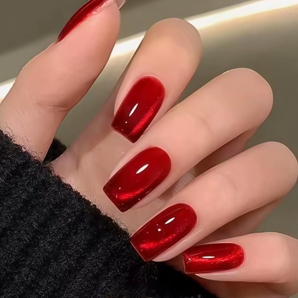 Elegant artificial nails with a luxurious glossy finish Stornfield