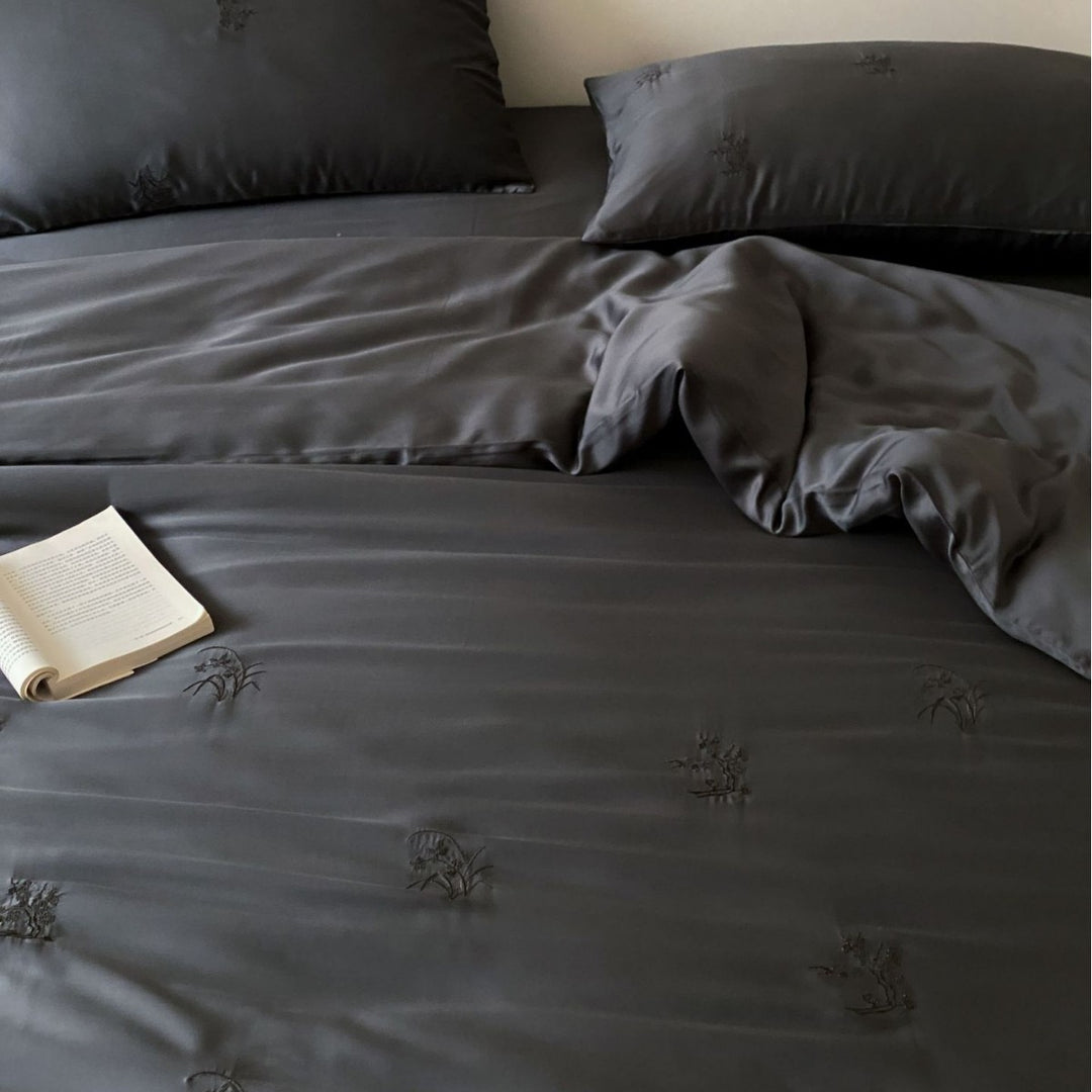 Silky Satin Luxury Bedding Set with Embroidered Duvet and Pillowcases
