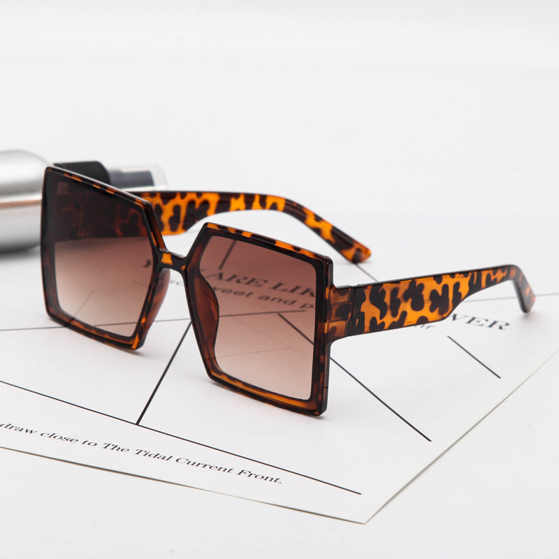 Women's Fashionable oversized sunglasses in modern hexagon design Stornfield