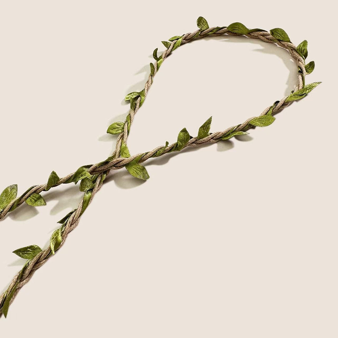 Floral-Embellished Eyewear Chain Stornfield