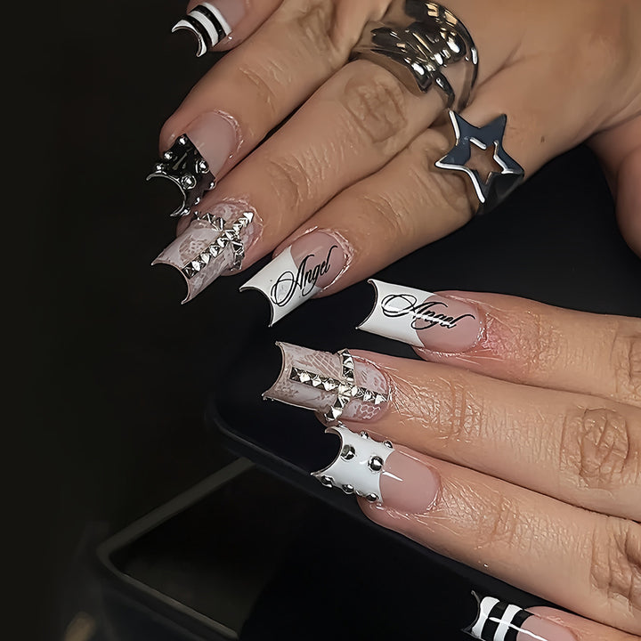 Artificial nails with glamorous 3D decorations Stornfield
