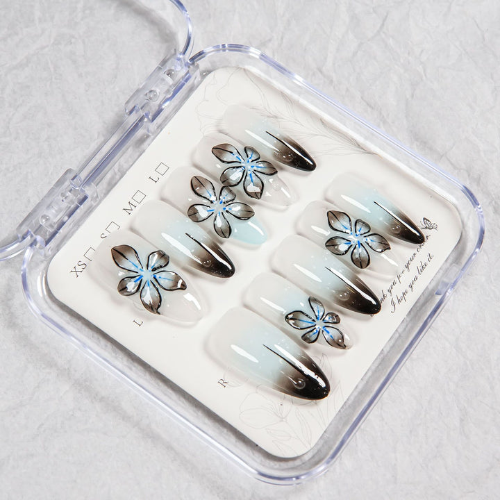 Decorative Floral Press-On Nails
