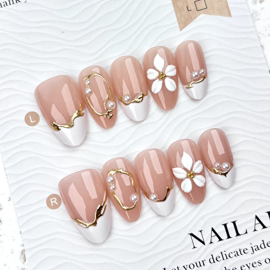 Artistic Decorative Press-On Nails
