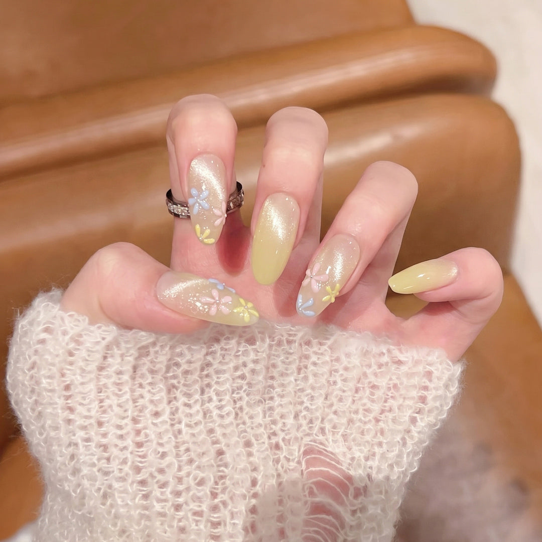 Stylish Press-On Nail Set with Floral Design Stornfield