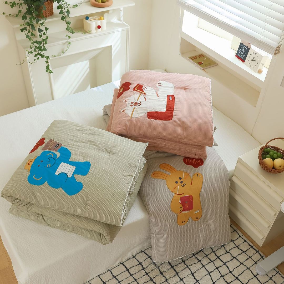 Oversized Cotton Sateen Channel-Quilted Comforter with Playful Cat Appliqué