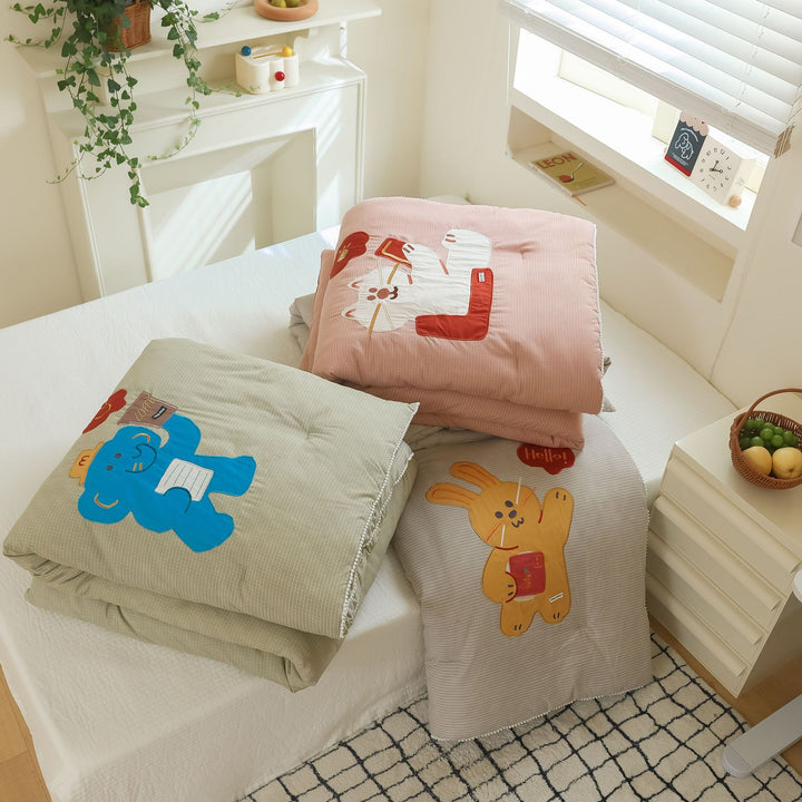 Oversized Cotton Sateen Channel-Quilted Comforter with Playful Cat Appliqué