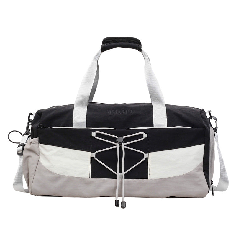 Versatile Multi-Pocket Weekender Duffel
