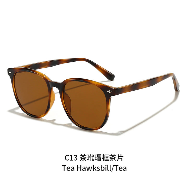 Women's fashionable sunglasses in elegant shape design Stornfield