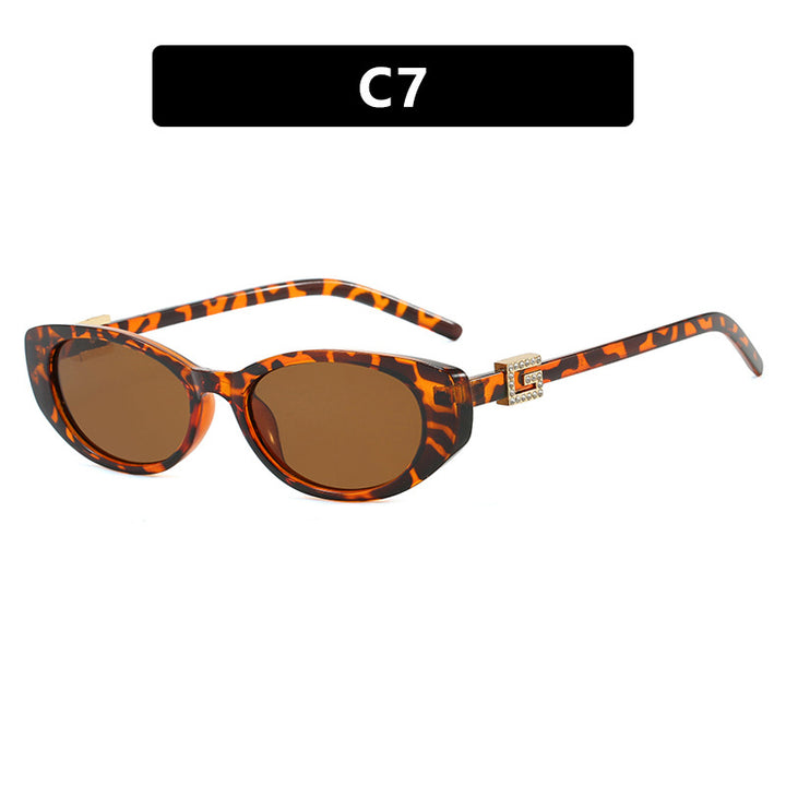 Women's cat-eye sunglasses with elegant metal frame and protective UV filter Stornfield