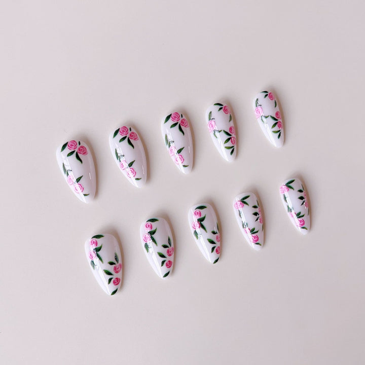 Artificial nail set with romantic rose designs Stornfield