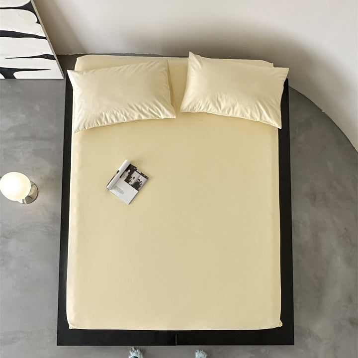 Fitted sheet set with pillowcases made of extra soft cotton jersey and deep hem