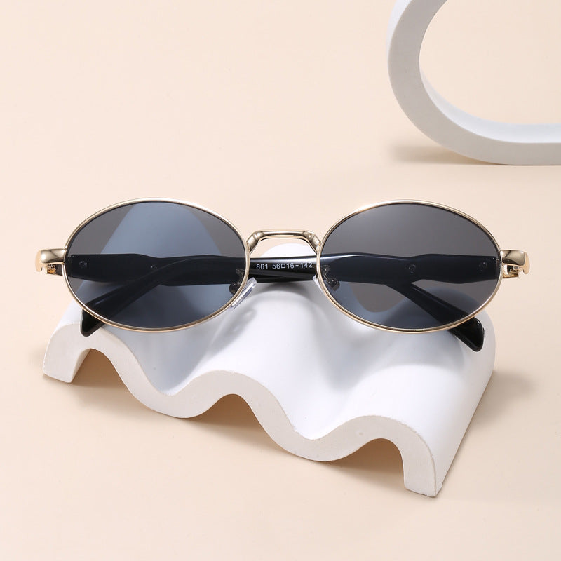 Fashionable Sunglasses In Elegant Oval Design Stornfield 1787127969