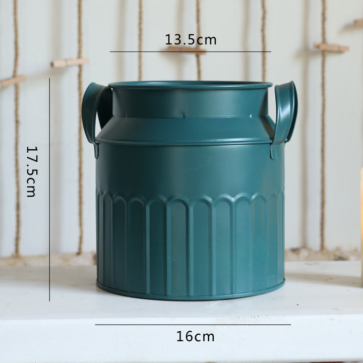 Stylish metal storage unit Stornfield