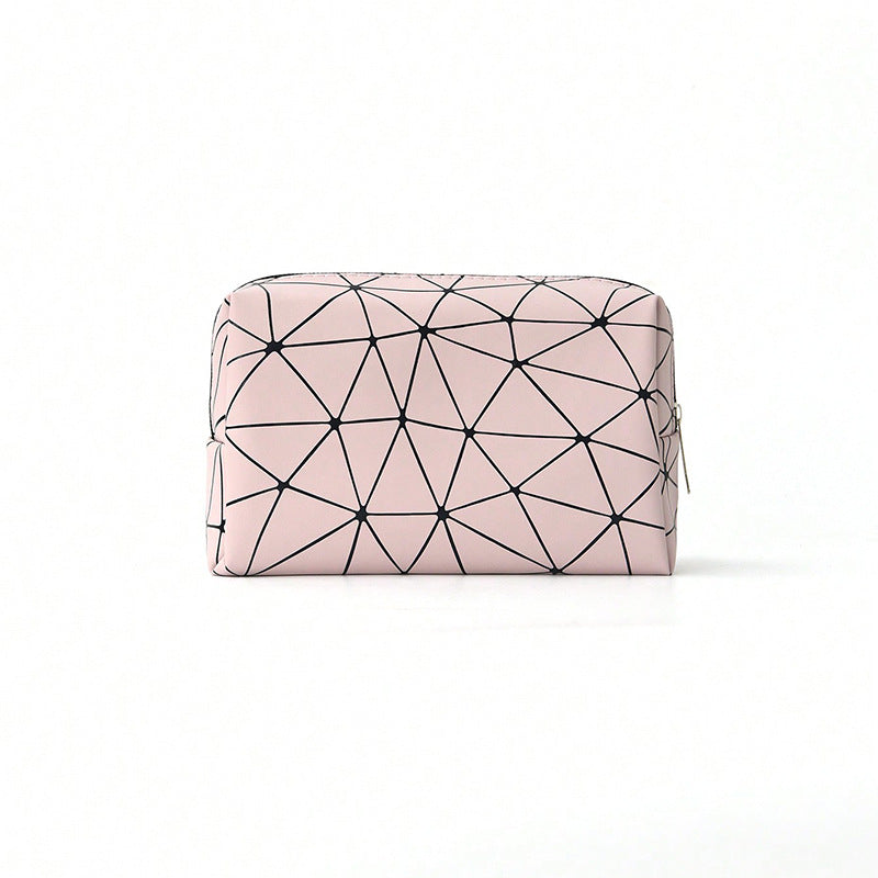 Practical cosmetic bag with 3D structure Stornfield