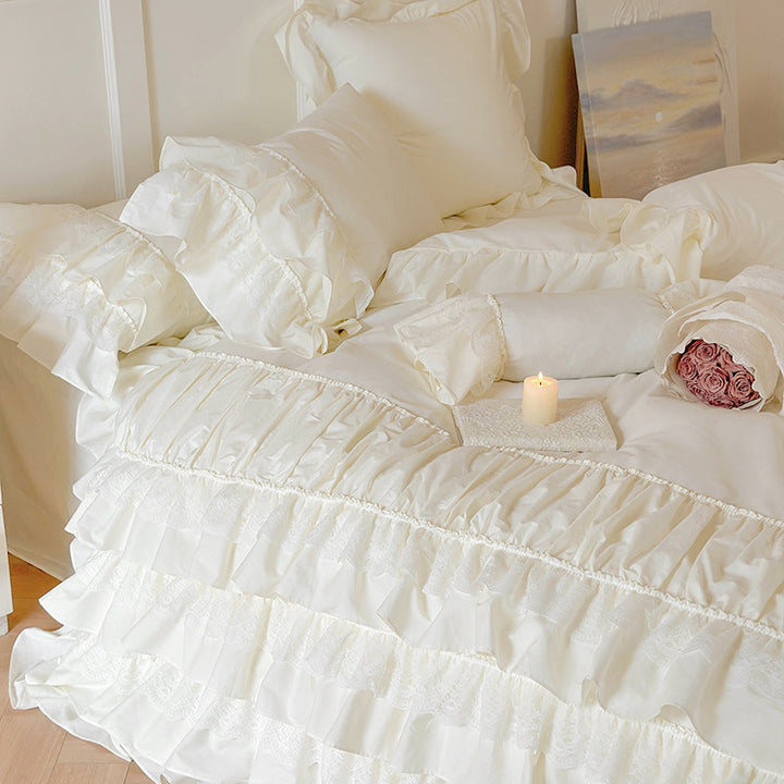 Romantic ruffle bedspread with lace trim
