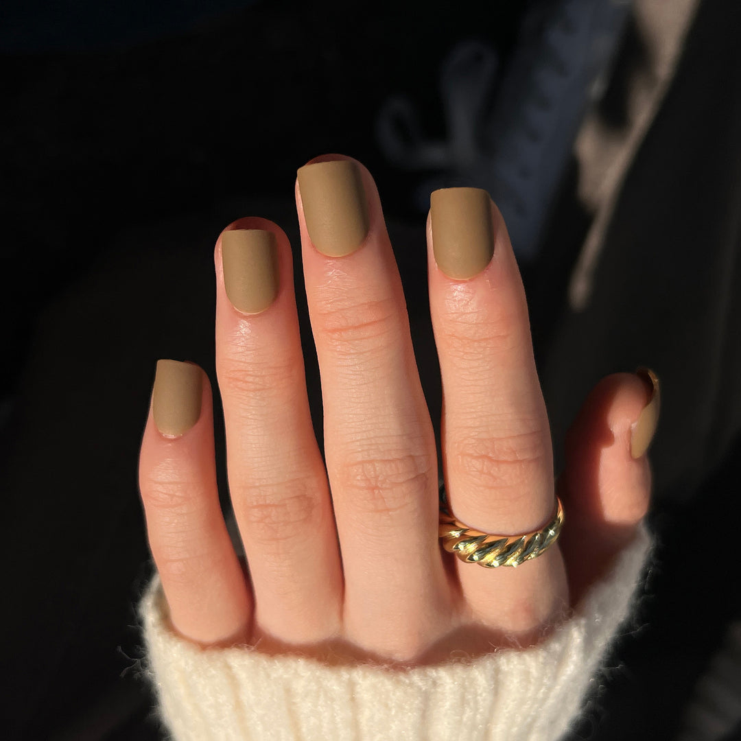 Matt lacquered nail art Stornfield