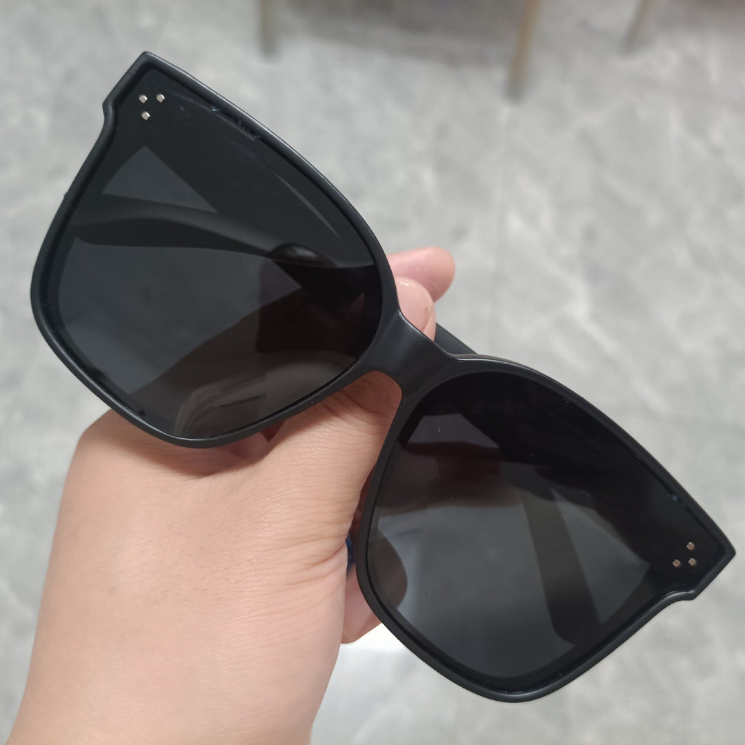Ladies Oversized Sunglasses in Modern Design Stornfield