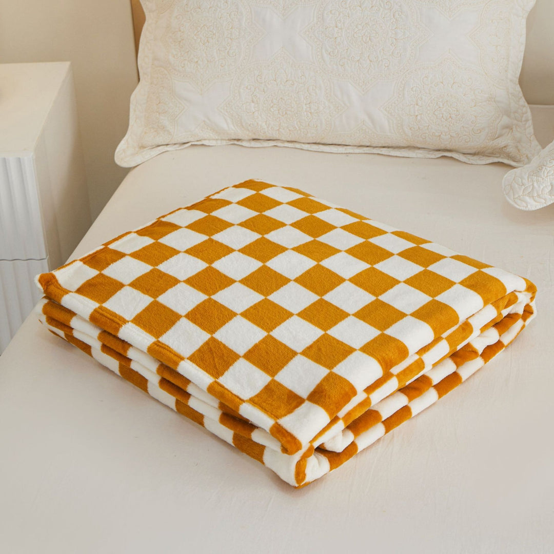Checkered Fleece Throw Blanket
