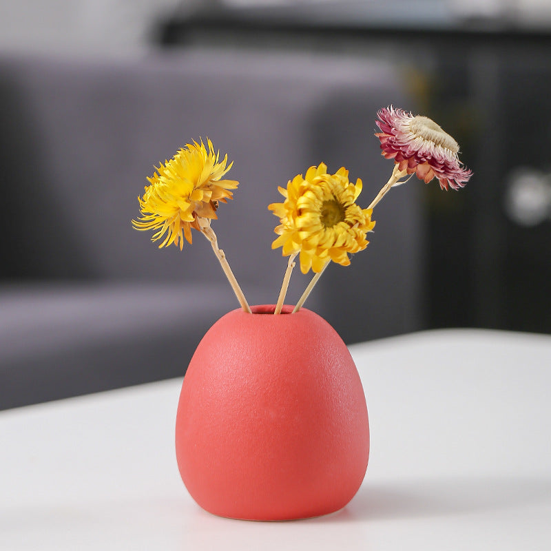 Modern Sculptural Ceramic Vase Stornfeild