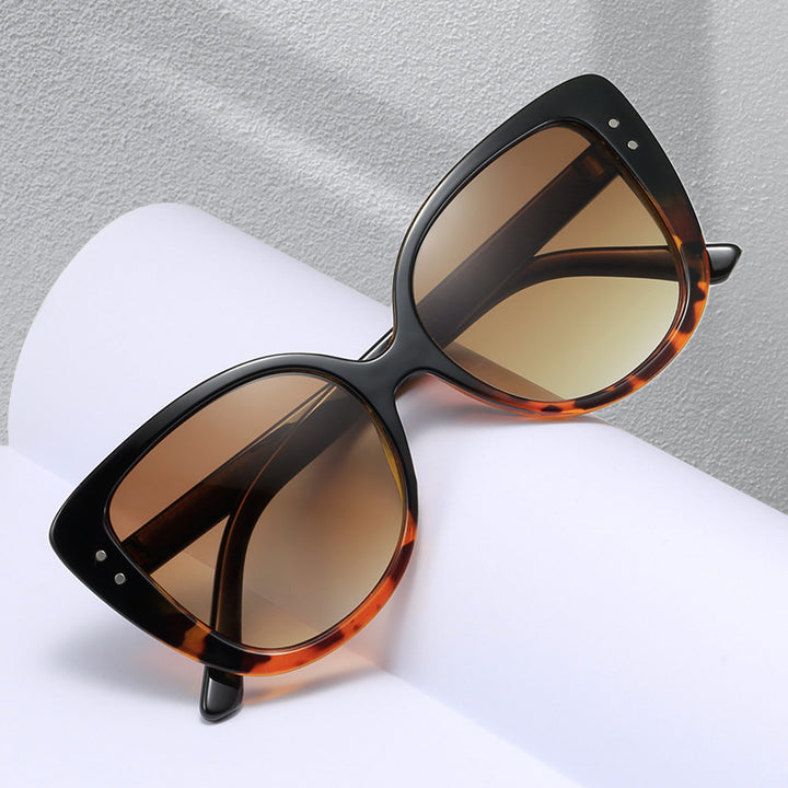 Ladies glamorous oversized sunglasses withElegant transparent frame Stornfield