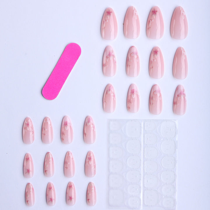 Artificial Nails in Elegant Flower Pattern Stornfield