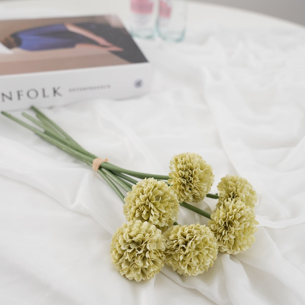 Elegant Floral Bouquet Stem