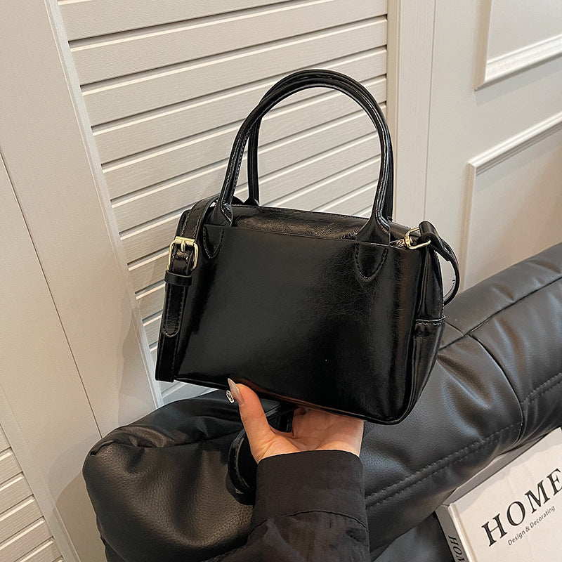 Luxurious Structured Leather Handbag Stornfield