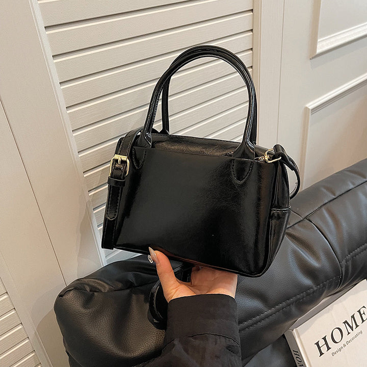 Luxurious Structured Leather Handbag Stornfield