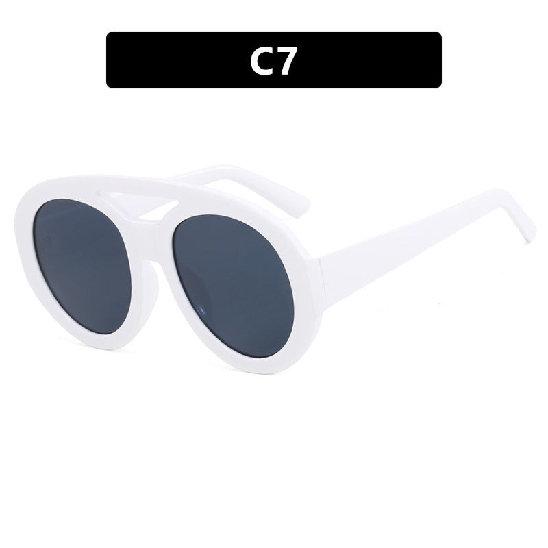 Ladies elegant sunglasses with fashionable design Stornfield