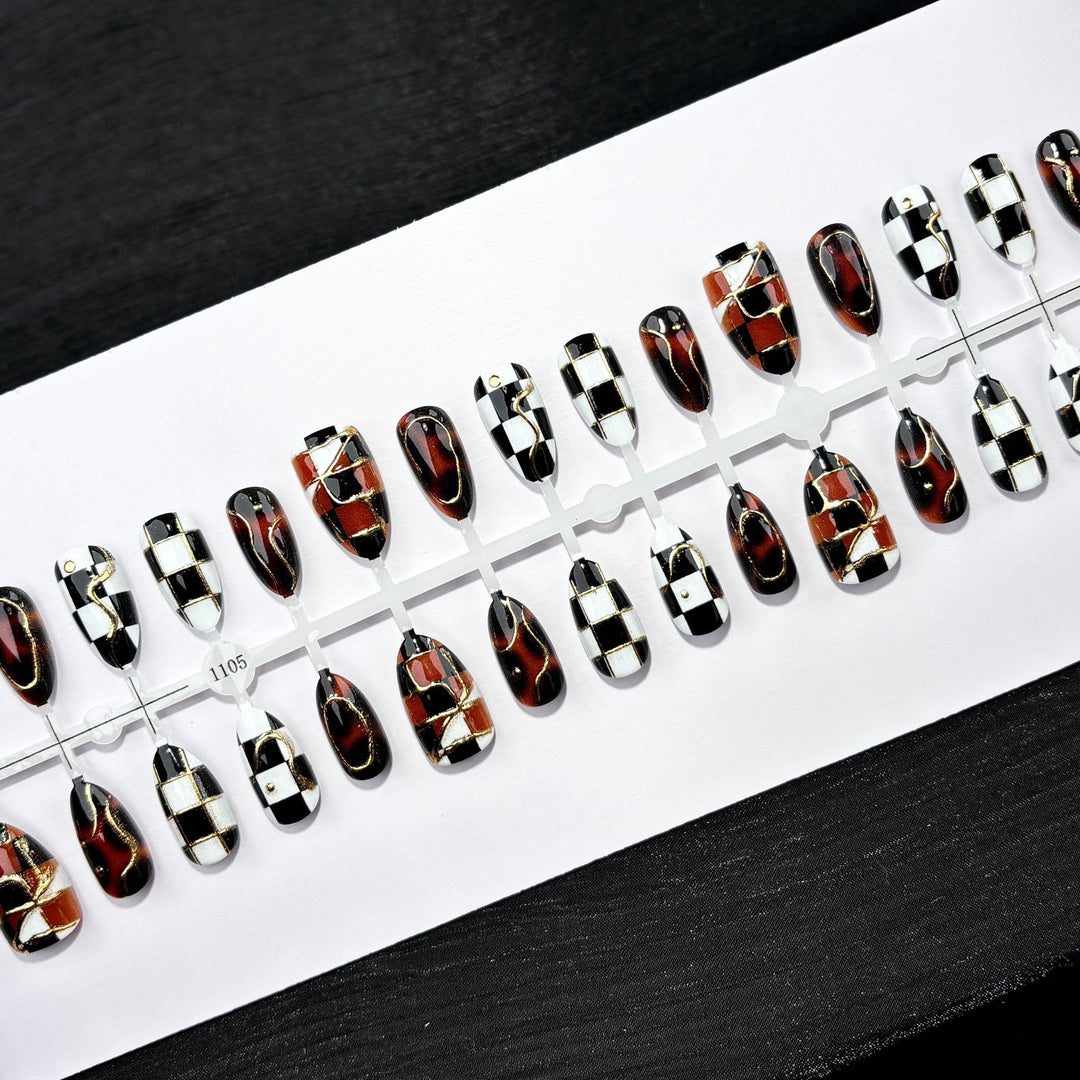 Decorative Press-On Nail Art Set with Checkered Design